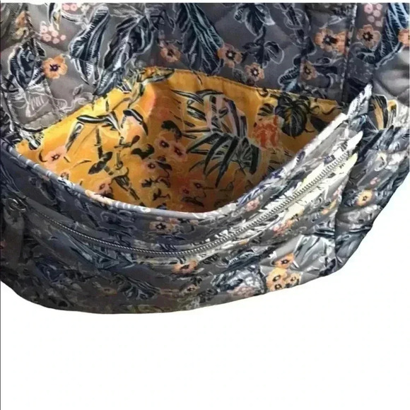 EUC 🔥Vera Bradley Small Tote Bag, Performance Twill in Rain Forest Toile - Picture 7 of 13